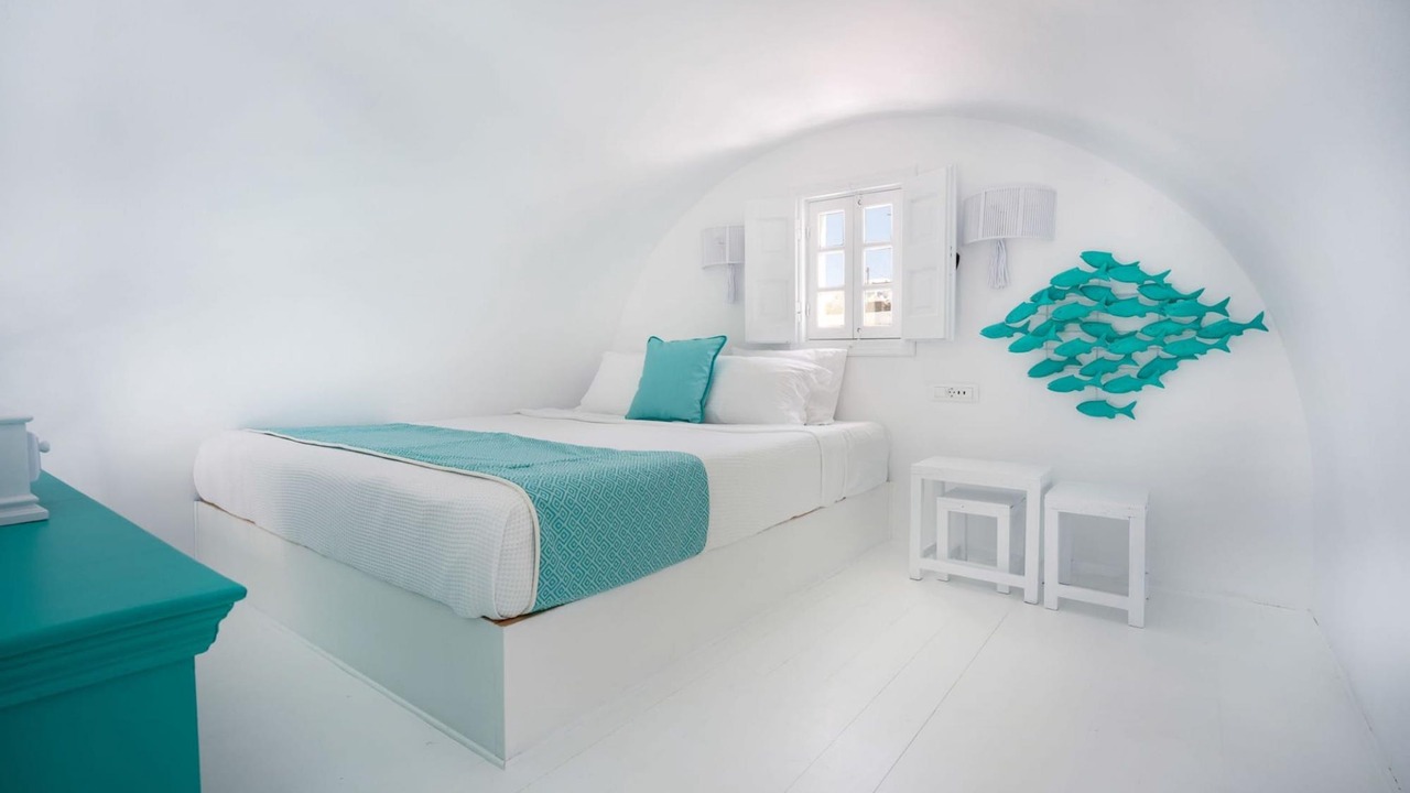 Photo of Bedroom in Amoudi Bay