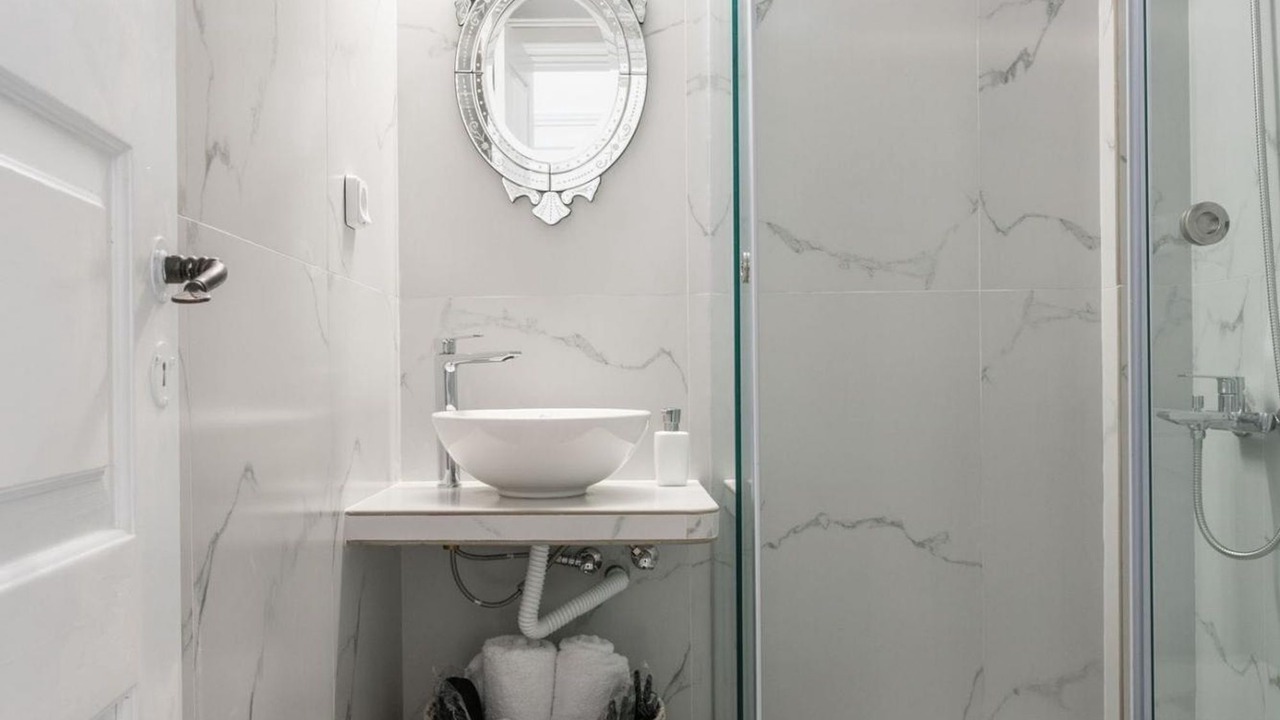 Photo of Bathroom in Amoudi Bay