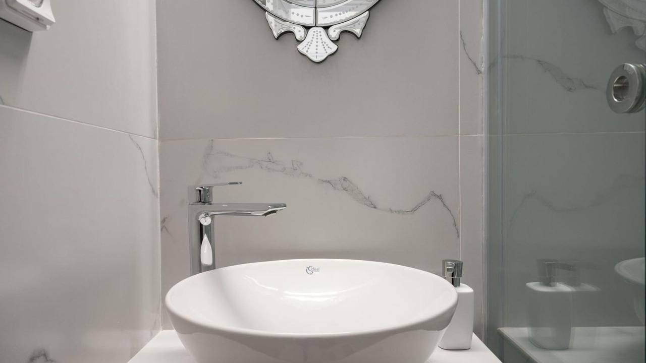 Photo of Bathroom in Amoudi Bay