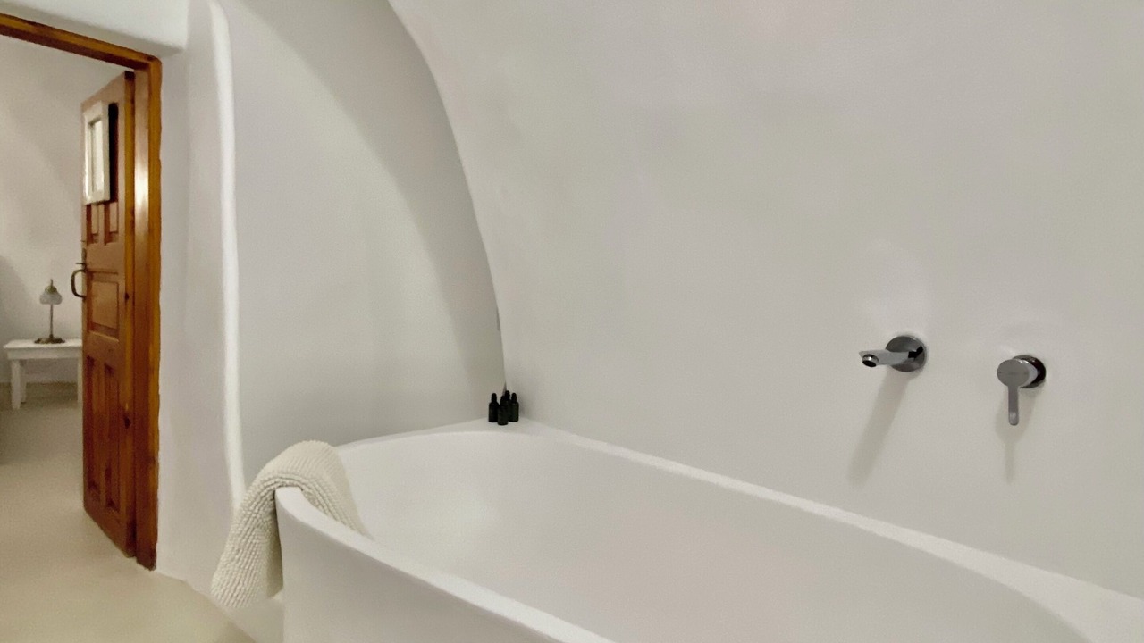 Photo of Bathroom in Exo Gonia