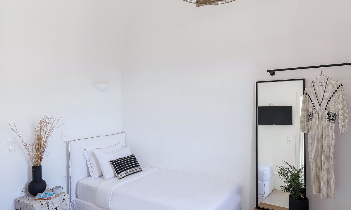 Photo of Bedroom in Santorini