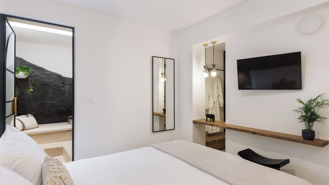 Photo of Bedroom in Santorini