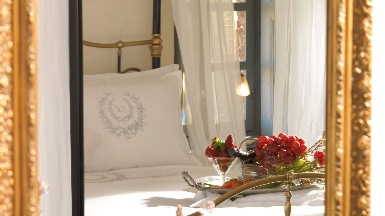 Photo of Bedroom in Oia