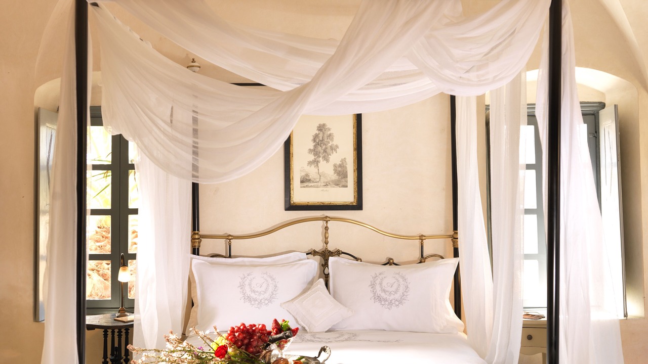 Photo of Bedroom in Oia