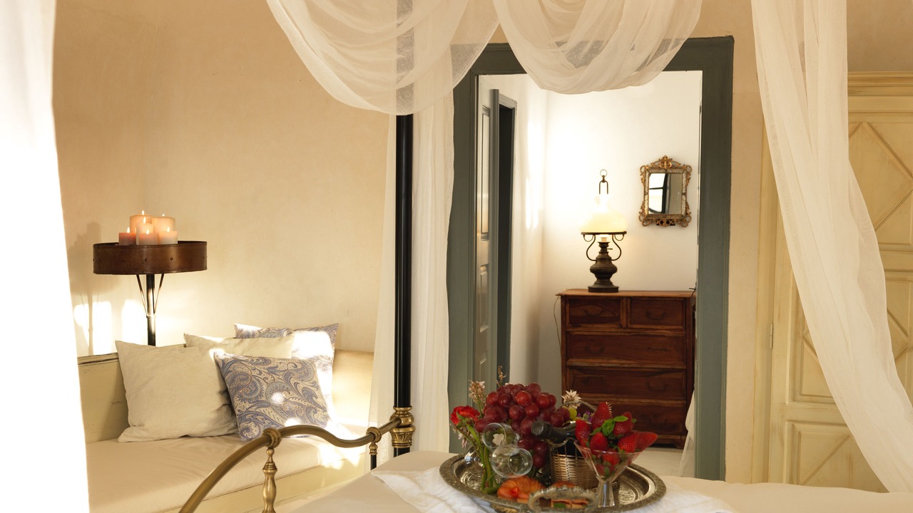 Photo of Bedroom in Oia