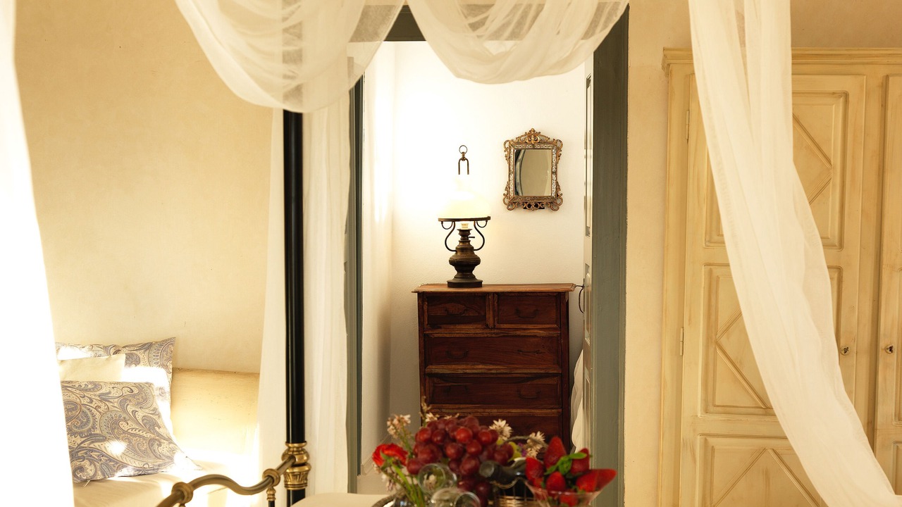 Photo of Bedroom in Oia