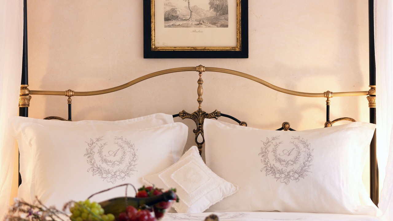 Photo of Bedroom in Oia
