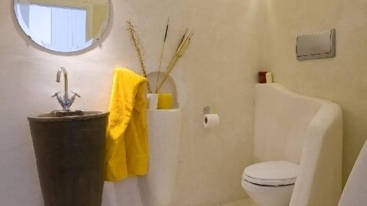 Photo of Bathroom in Akrotiri