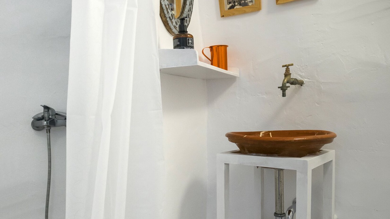 Photo of Bathroom in Emporio