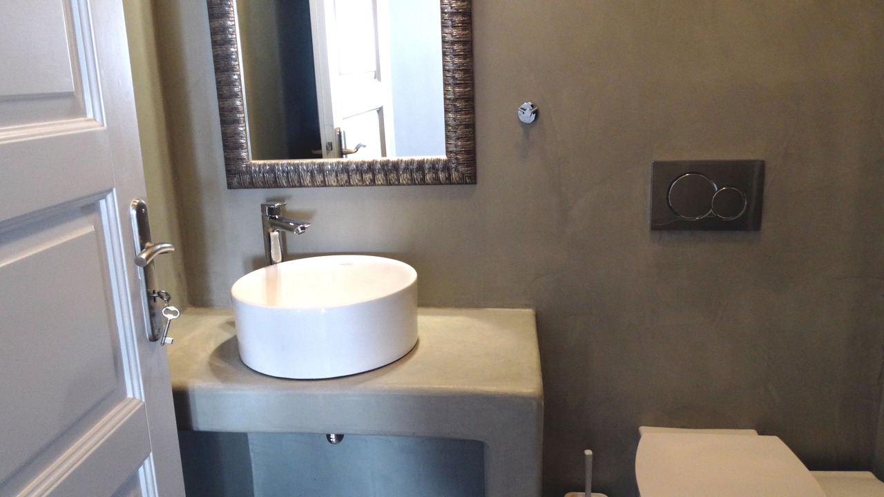 Photo of Bathroom in Fira