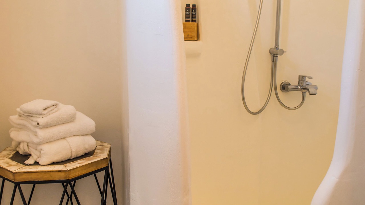 Photo of Bathroom in Akrotiri