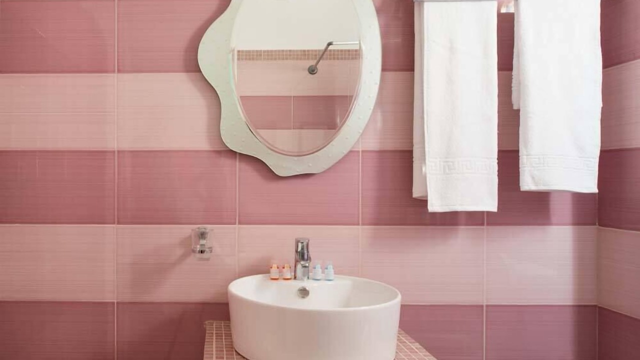 Photo of Bathroom in Fira