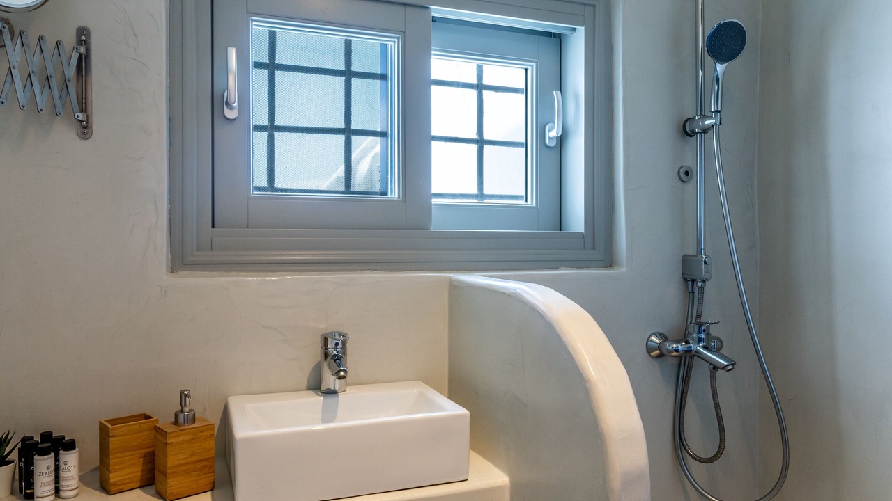 Photo of Bathroom in Imerovigli