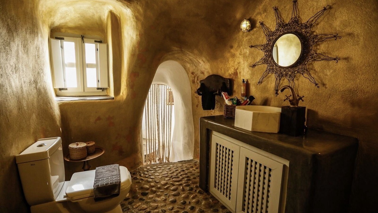 Photo of Bathroom in Emporio