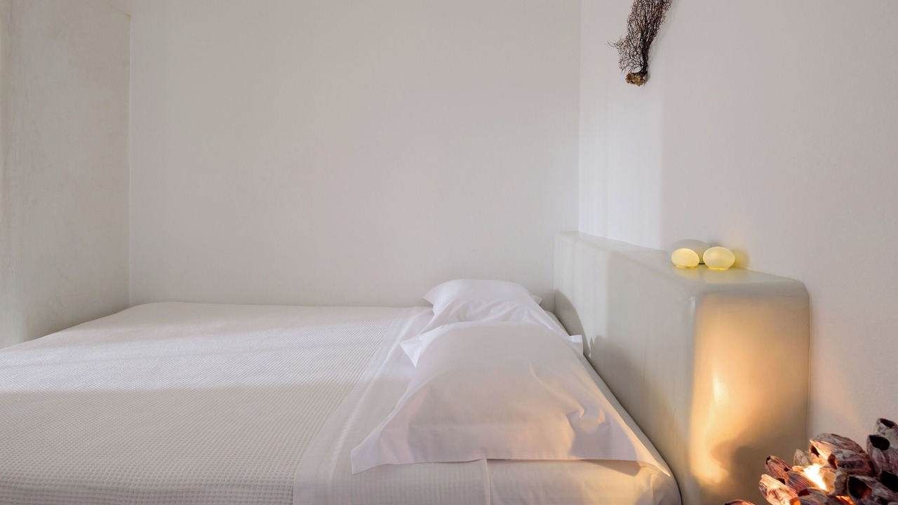 Photo of Bedroom in Exo Gialos