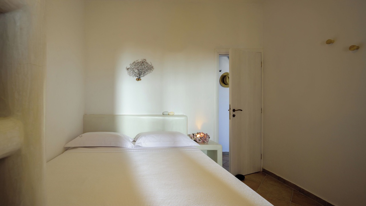 Photo of Bedroom in Exo Gialos