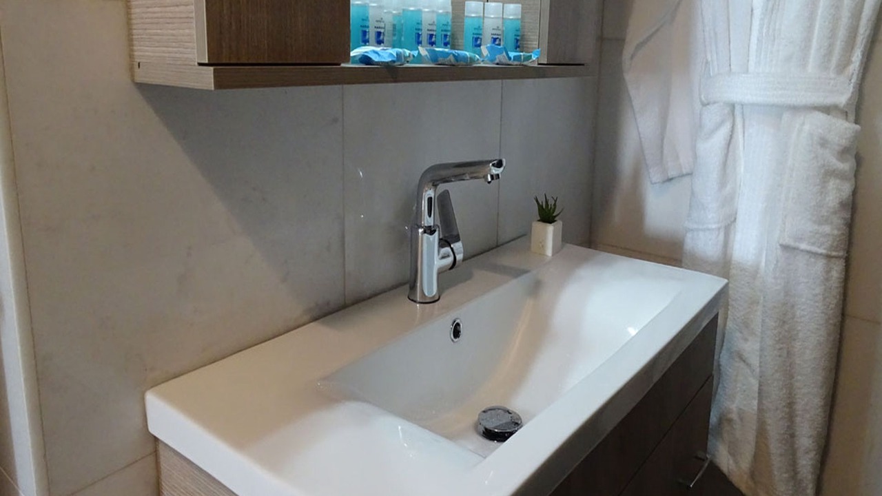 Photo of Bathroom in Fira