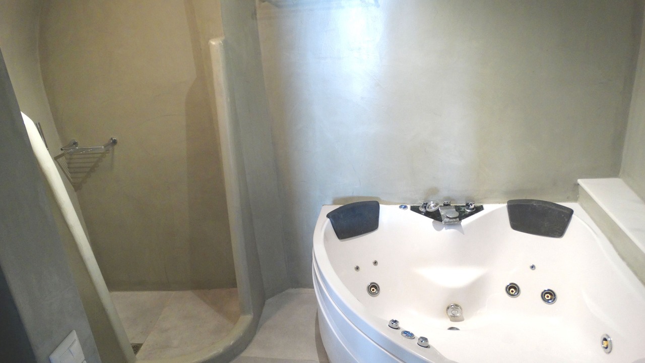 Photo of Bathroom in Fira