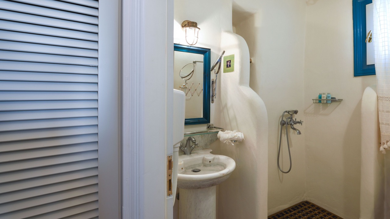 Photo of Bathroom in Tinos Town