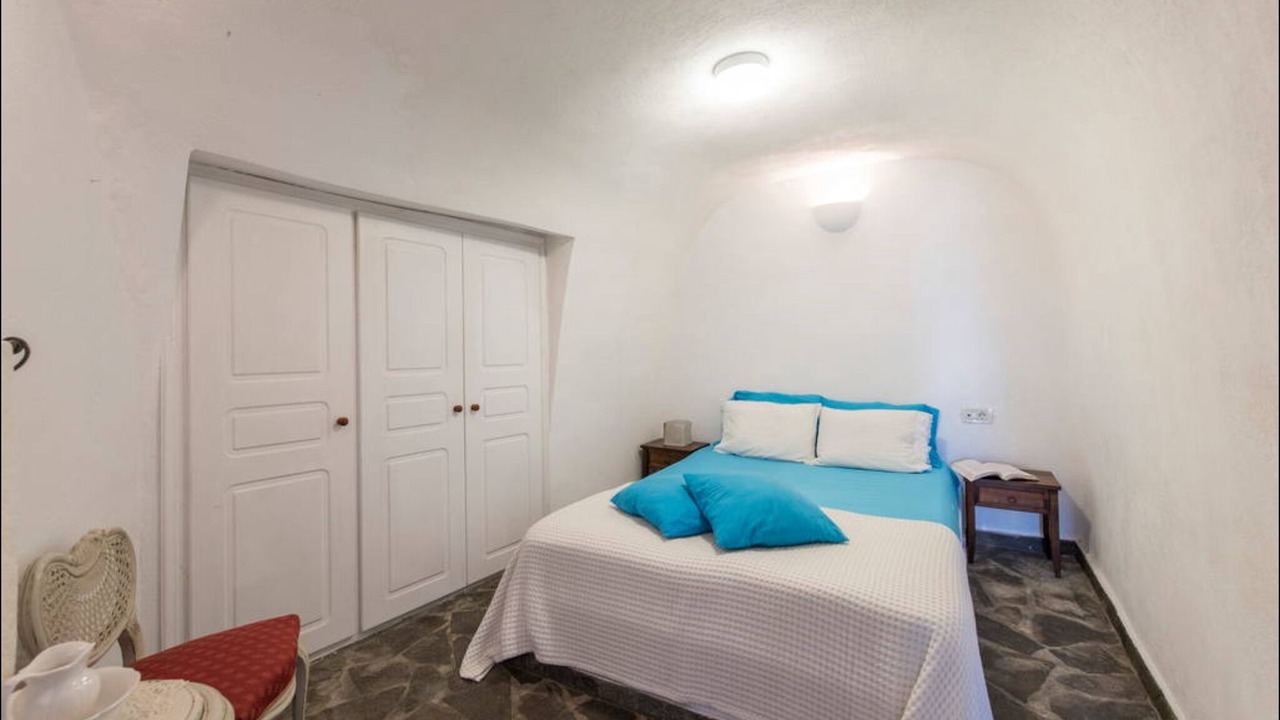 Photo of Bedroom in Messaria