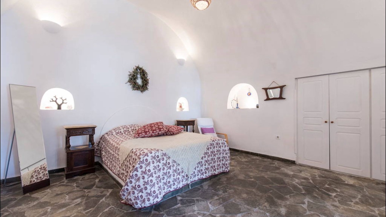Photo of Bedroom in Messaria