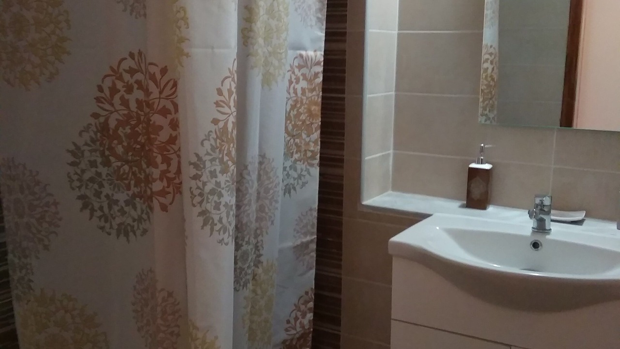 Photo of Bathroom in Fira
