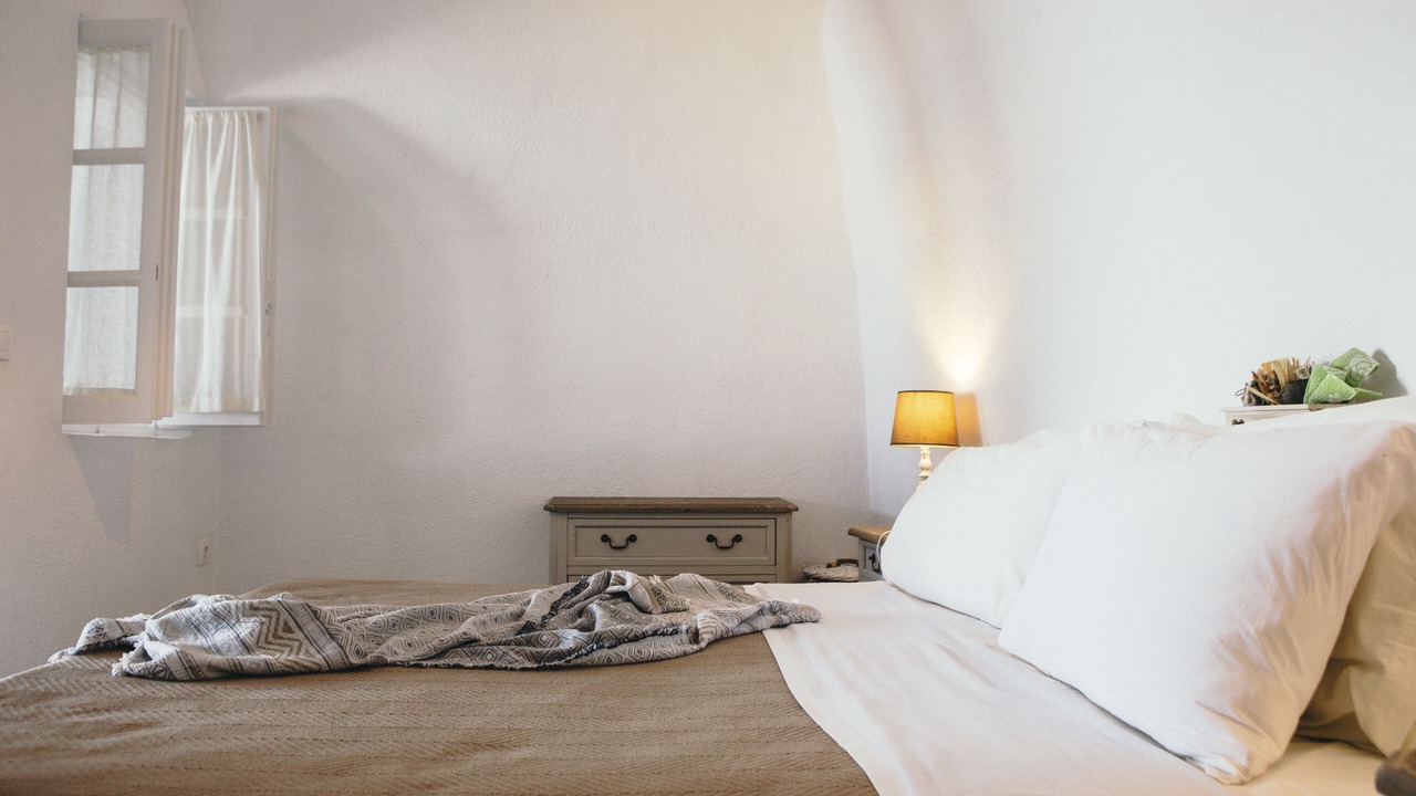 Photo of Bedroom in Oia