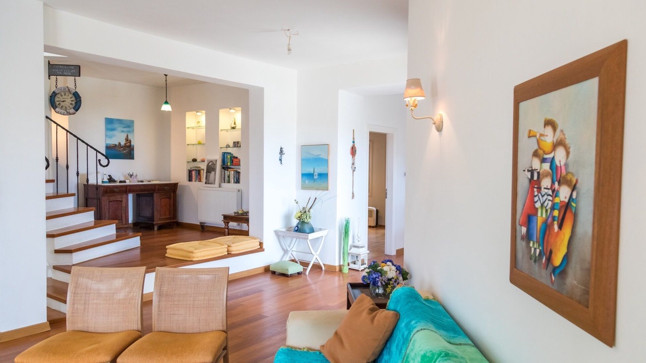 Photo of Livingroom in Vothon