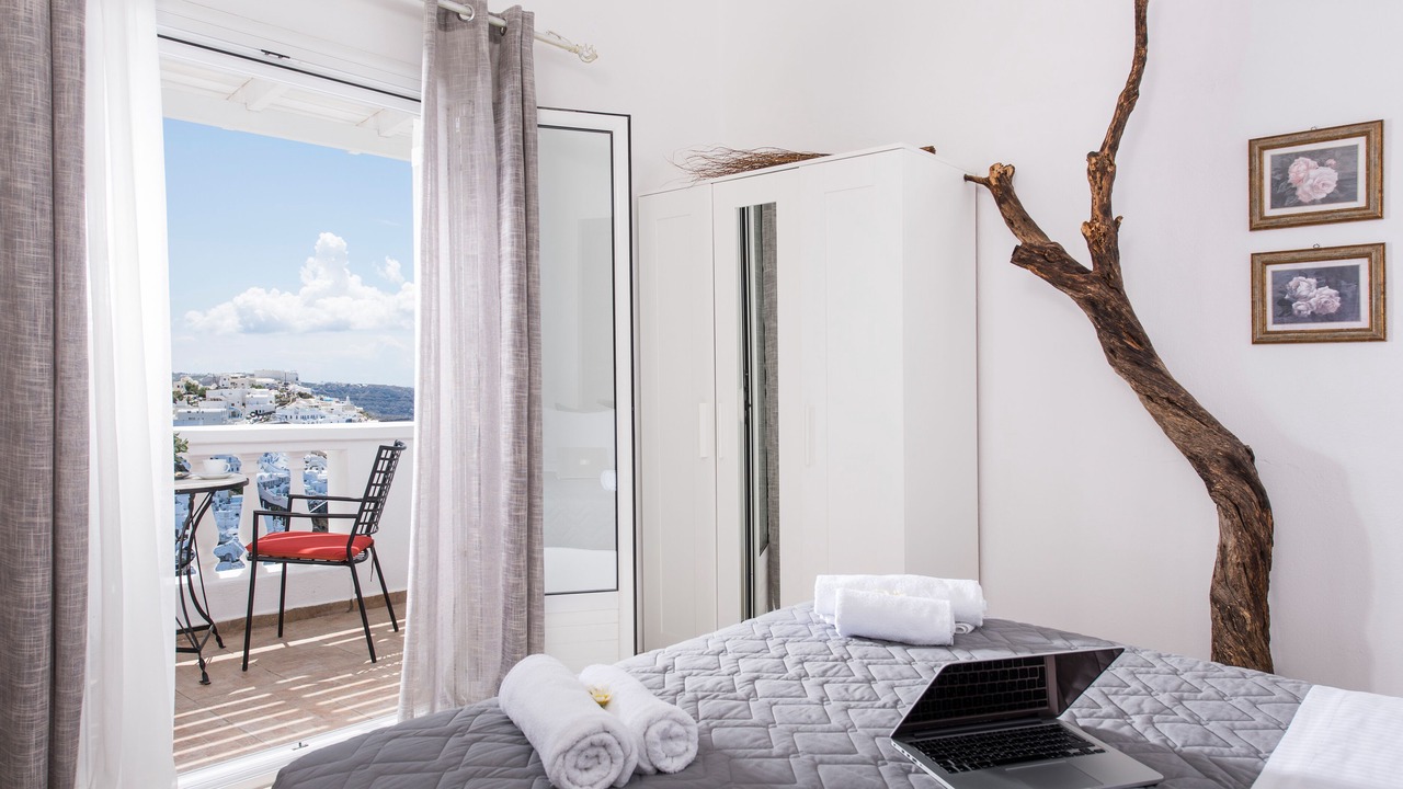 Photo of Bedroom in Firostefani