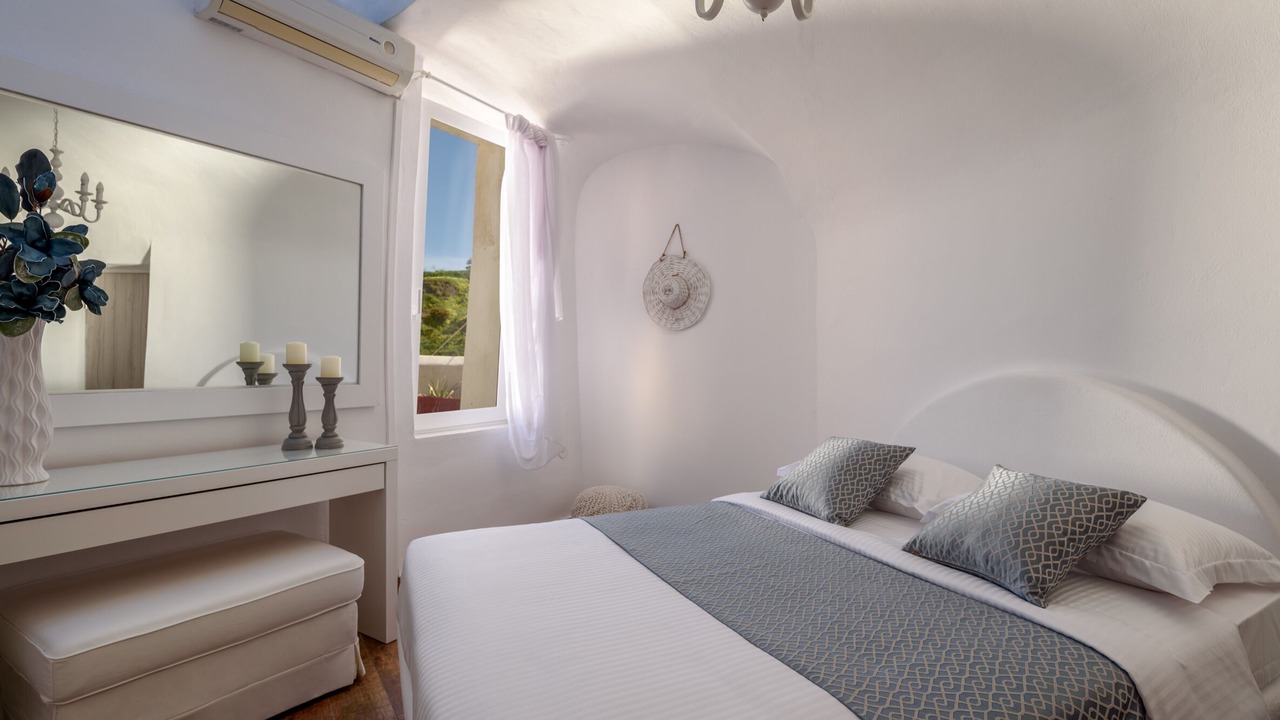 Photo of Bedroom in Messaria