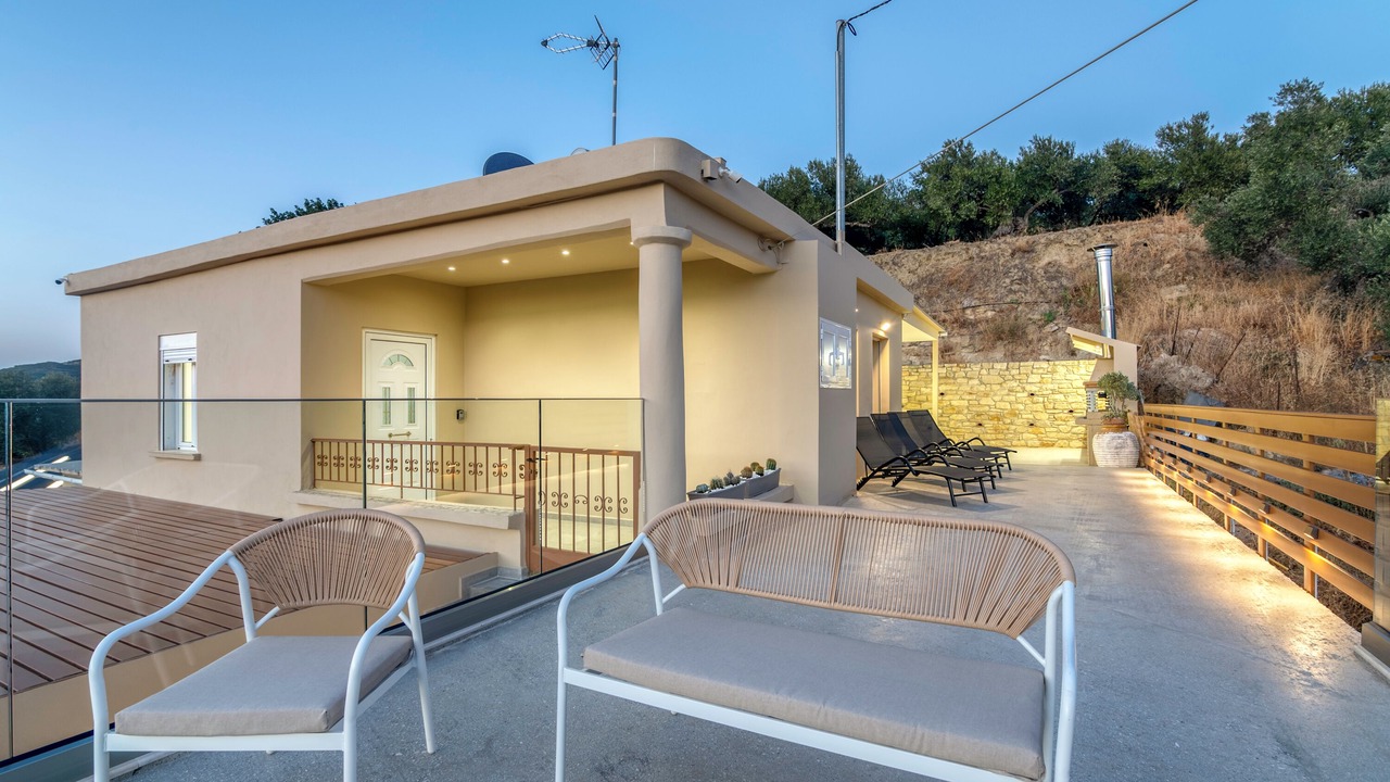 Photo of Patio Balcony in Makronas