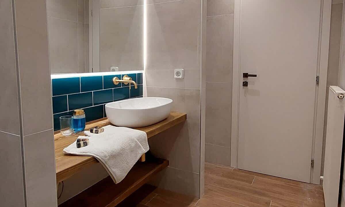Photo of Bathroom in Assos-Lechaio