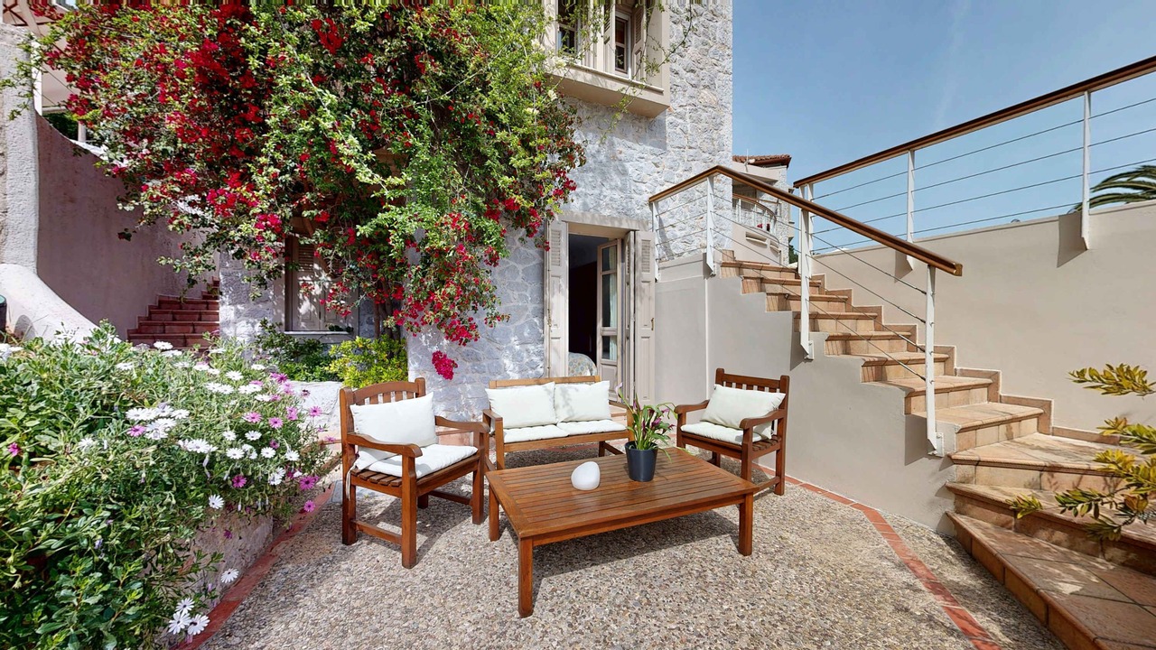 Photo of Outdoor in Melissopetra