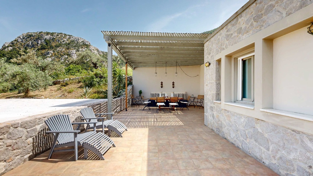 Photo of Outdoor in Melissopetra
