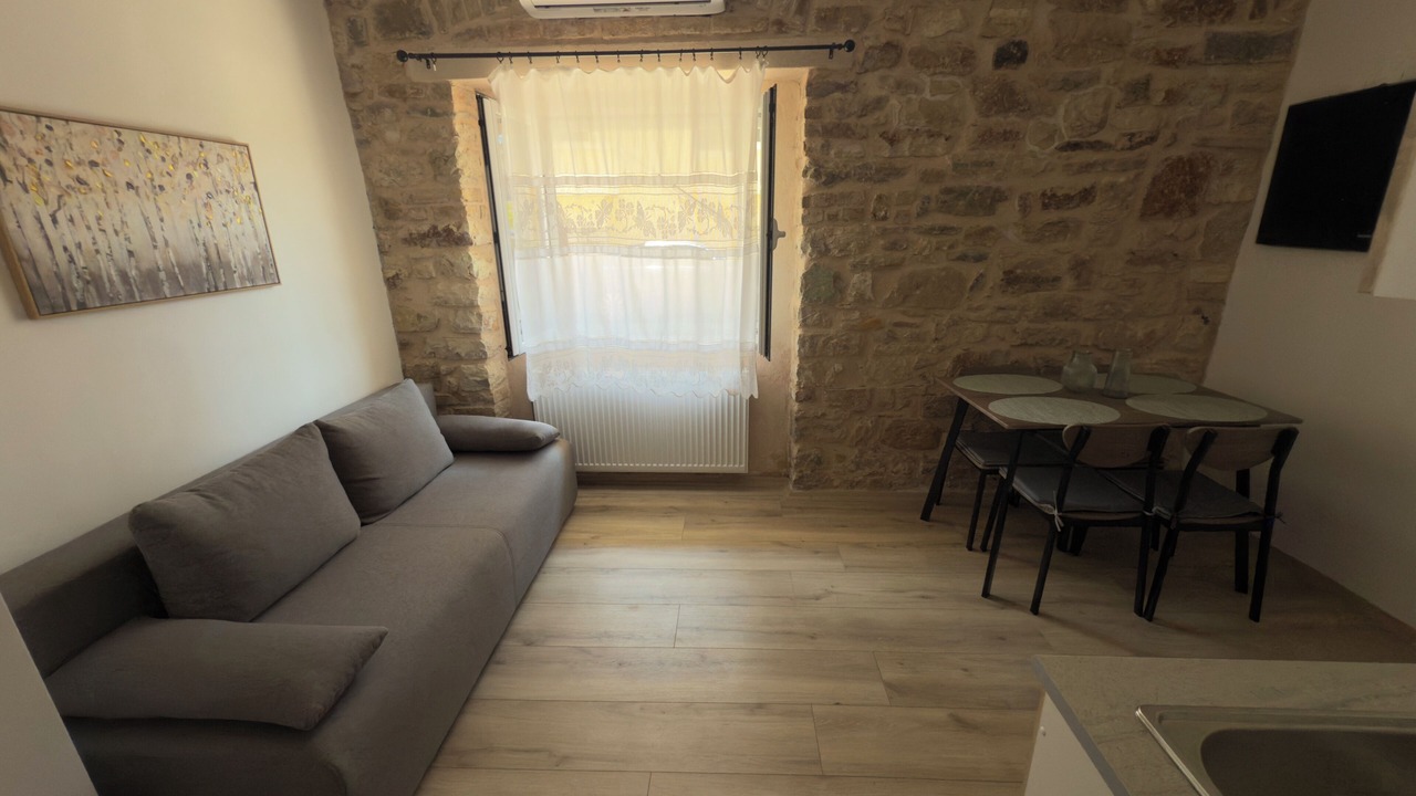 Photo of Livingroom in Melikia