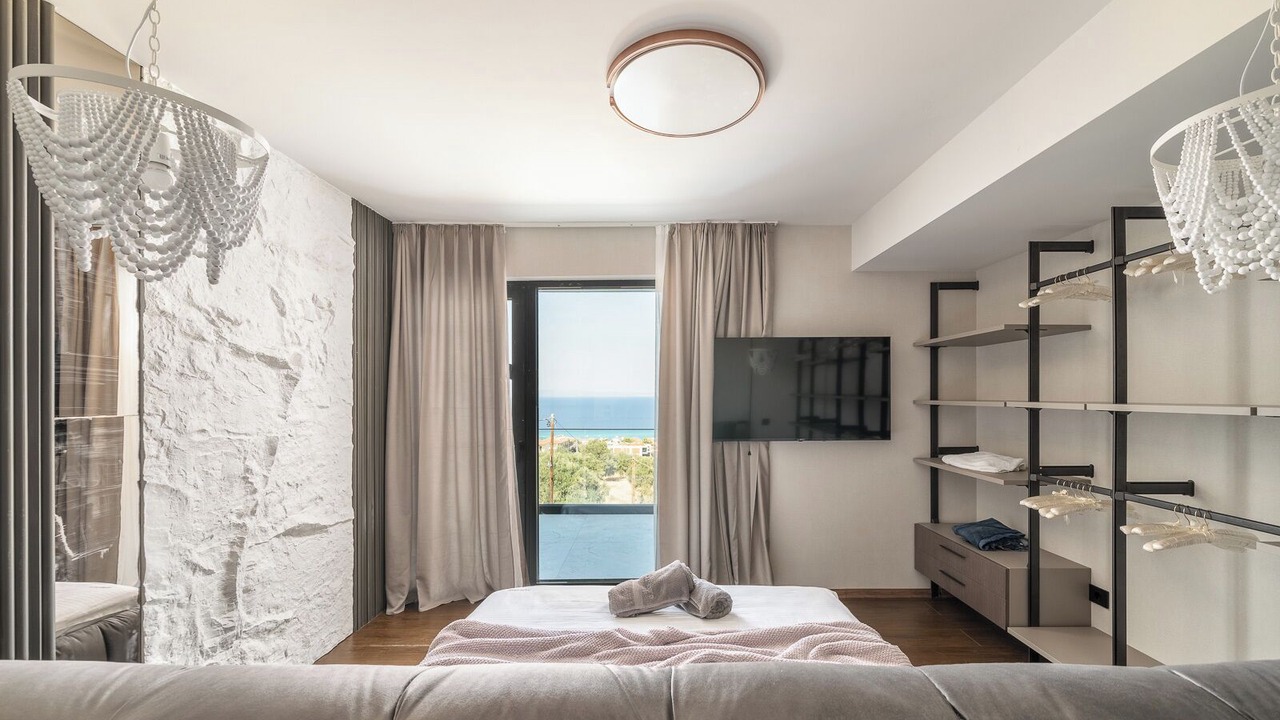 Photo of Bedroom in Polichrono