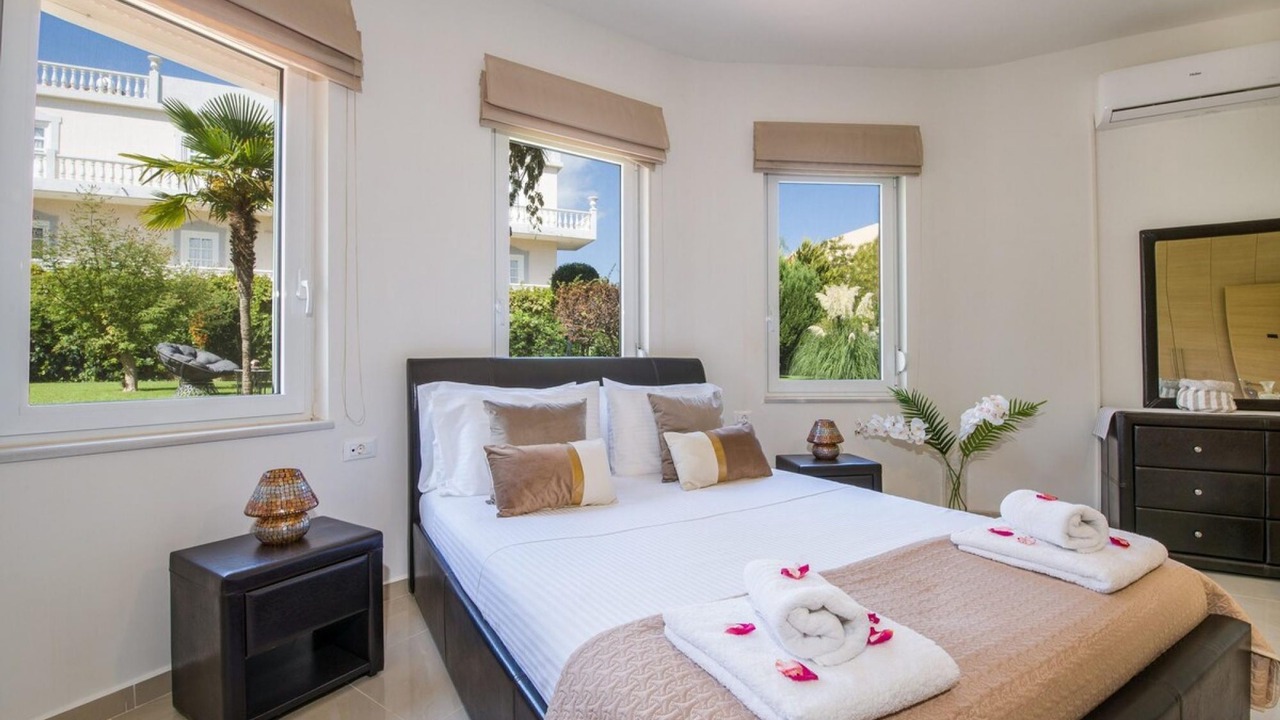 Photo of Bedroom in Kato Stalos