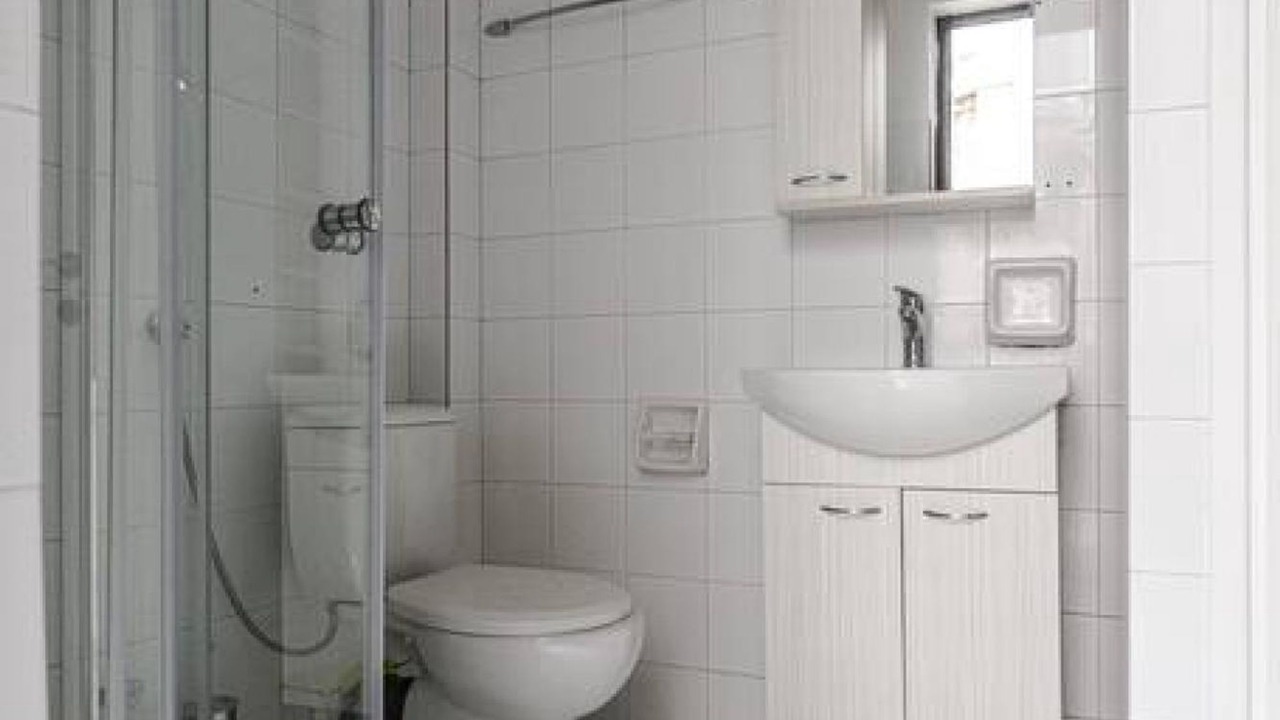 Photo of Bathroom in Volos City Centre