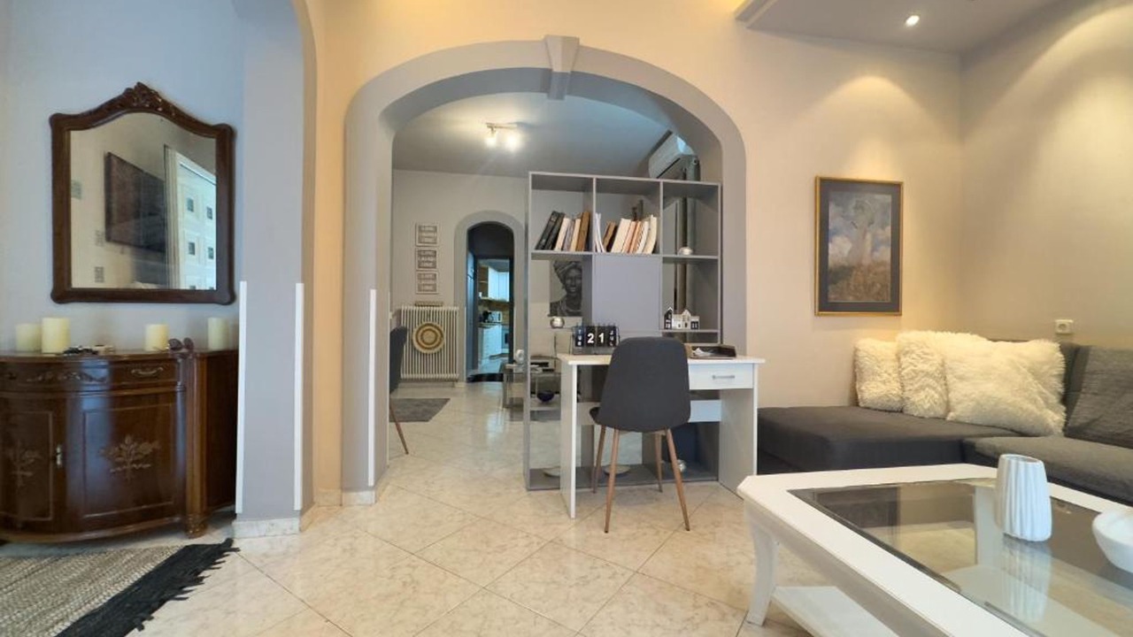 Photo of Livingroom in Volos City Centre
