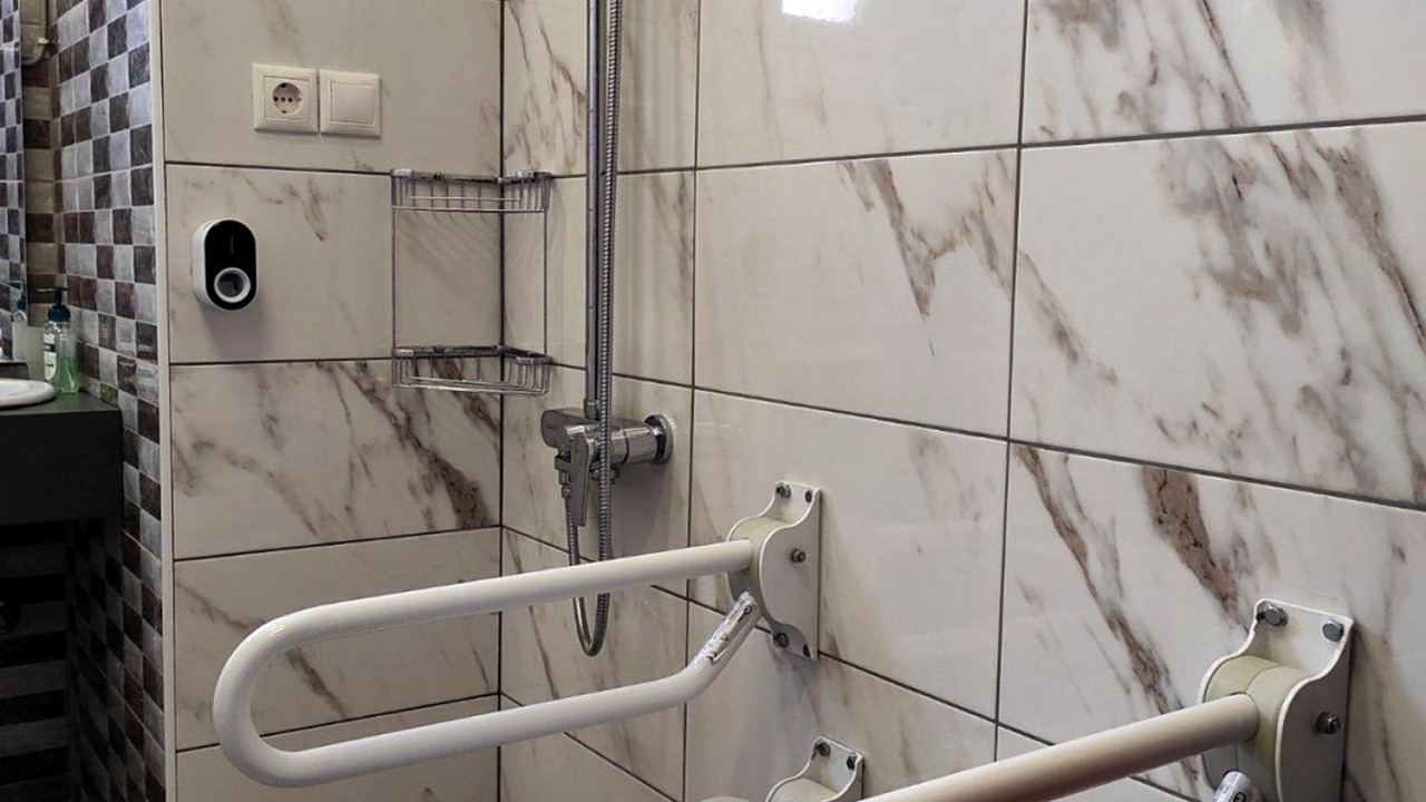 Photo of Bathroom in Volos City Centre