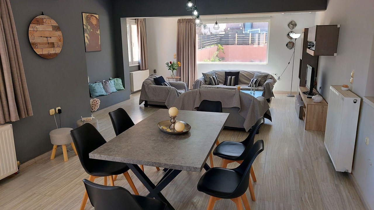 Photo of Livingroom in Pigianos Kampos