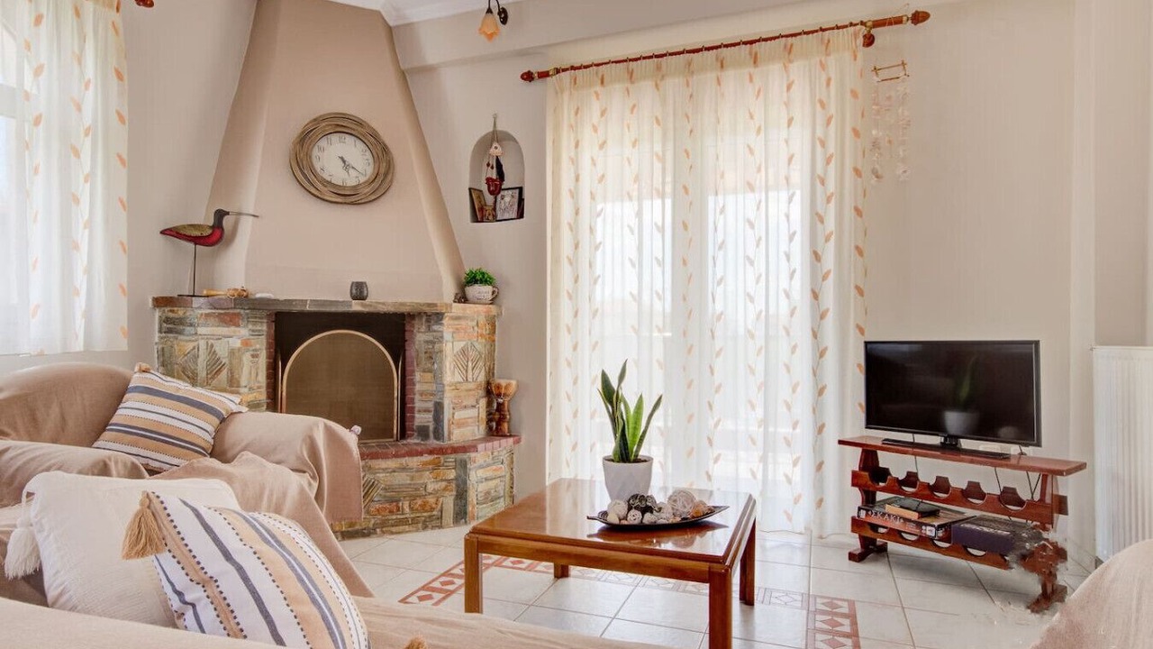 Photo of Livingroom in Neos Marmaras
