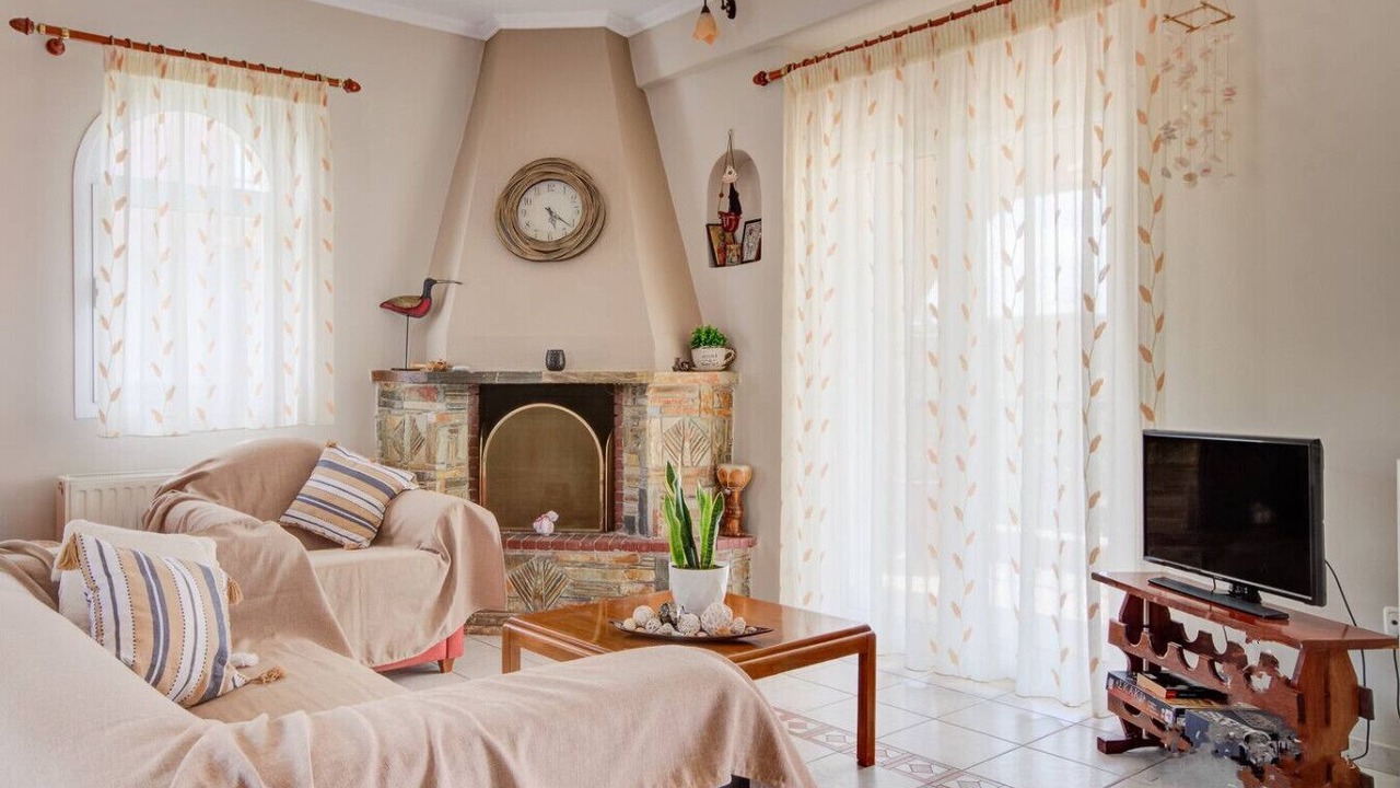 Photo of Livingroom in Neos Marmaras