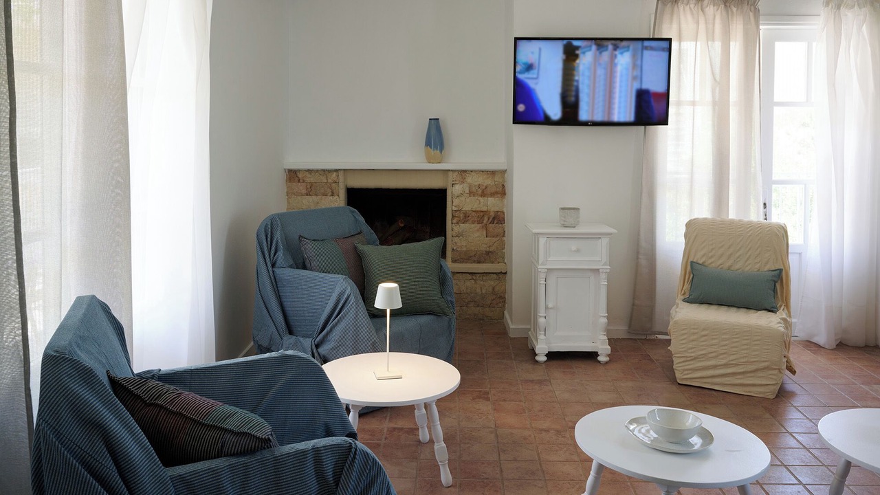 Photo of Livingroom in Steni Dirfyos