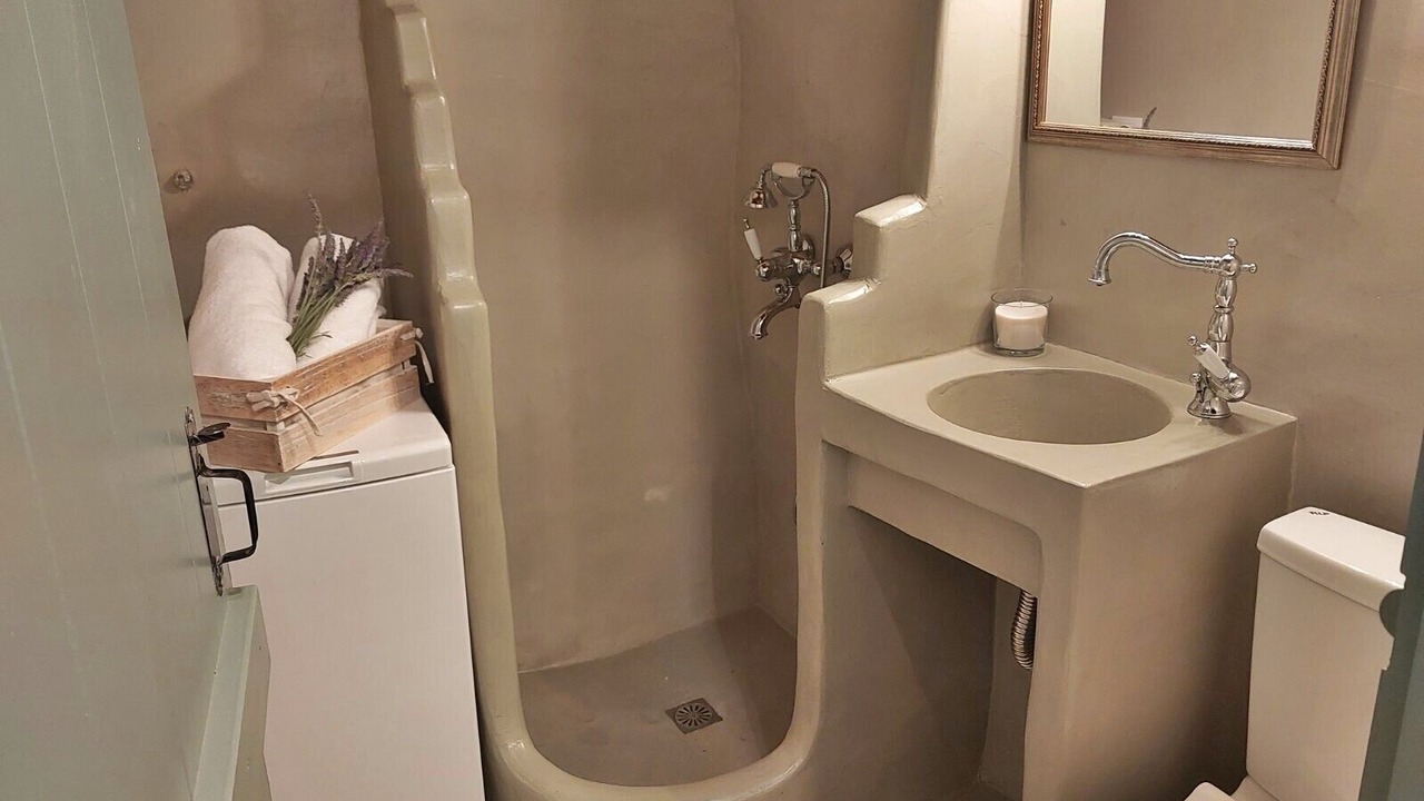 Photo of Bathroom in Arnas