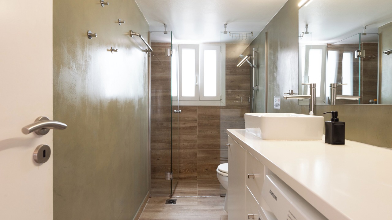 Photo of Bathroom in Ilisia