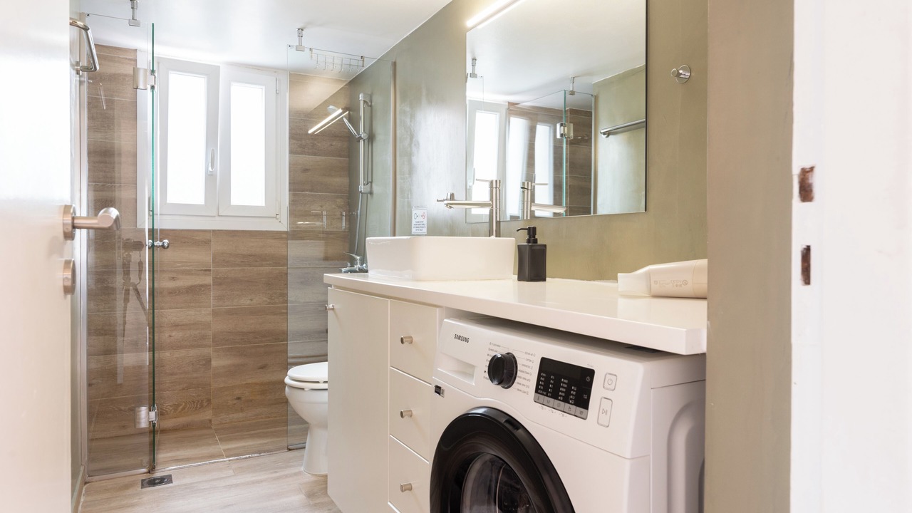 Photo of Bathroom in Ilisia