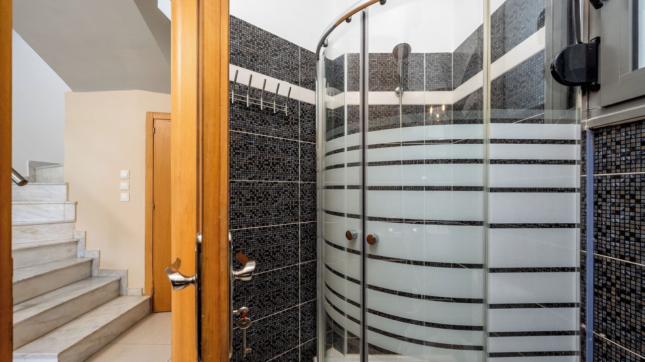 Photo of Bathroom in Lahania