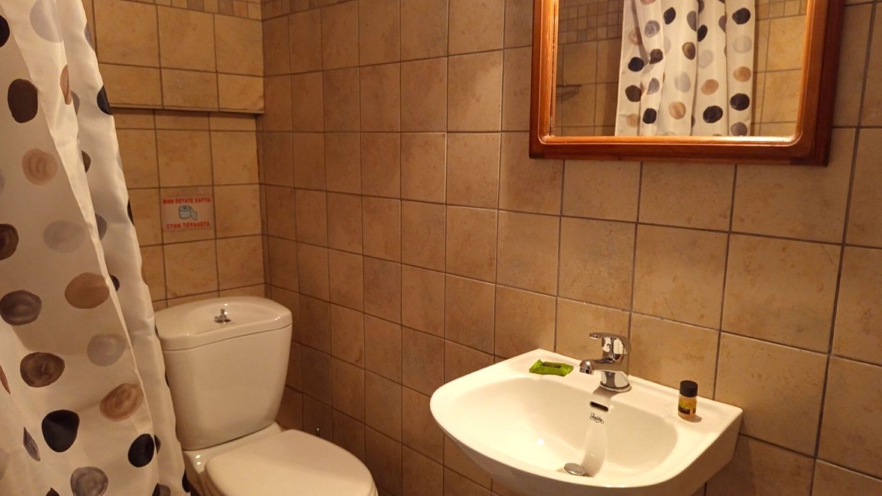 Photo of Bathroom in Goura