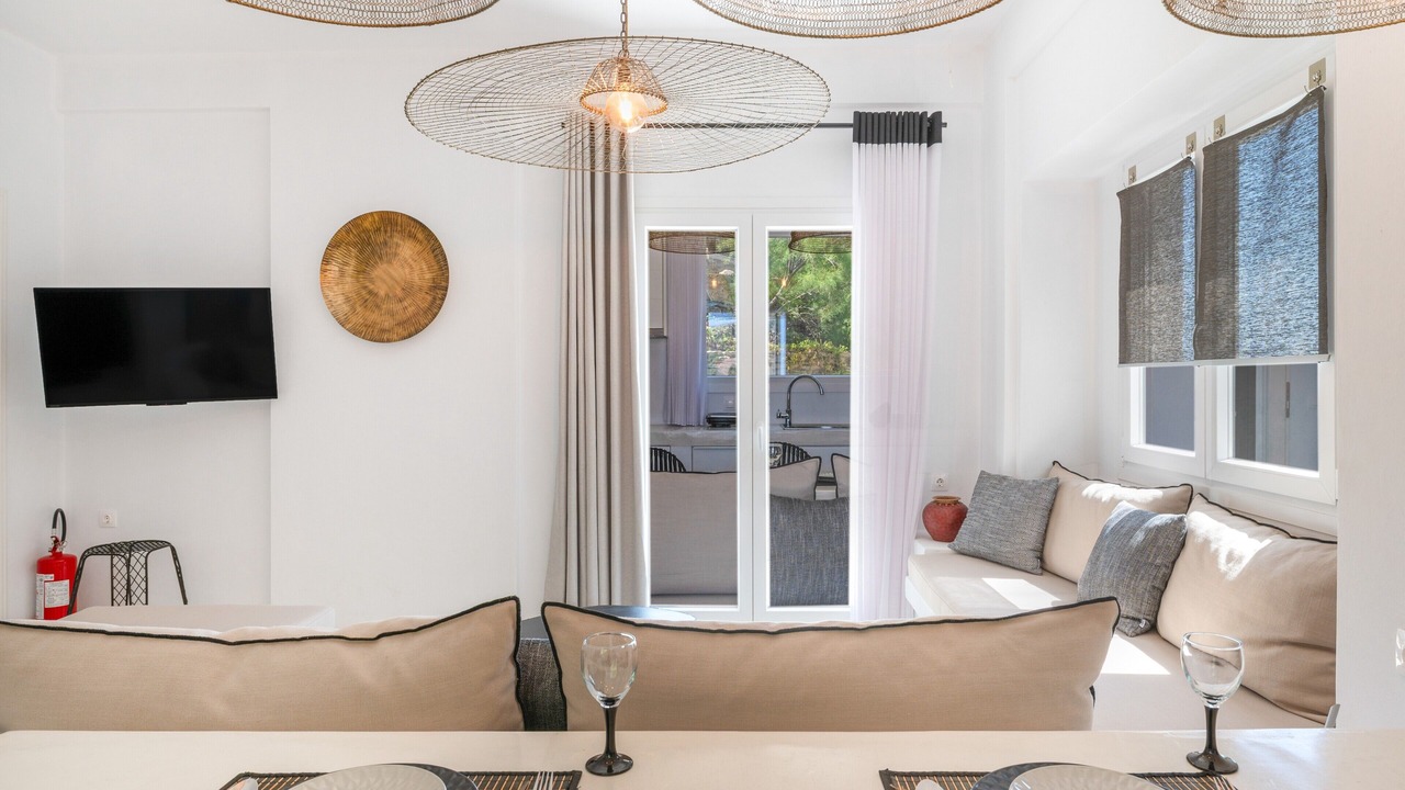 Photo of Livingroom in Andros Town